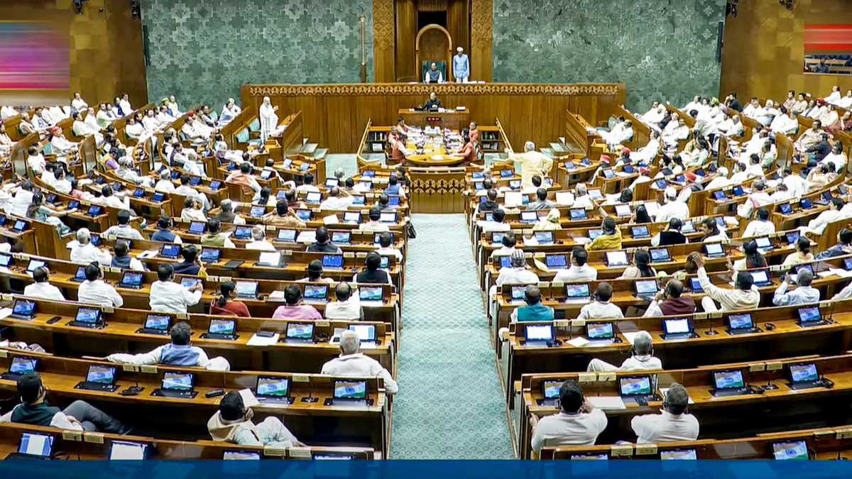 संविधान से बड़ी छेड़छाड़ का रास्ता खुला